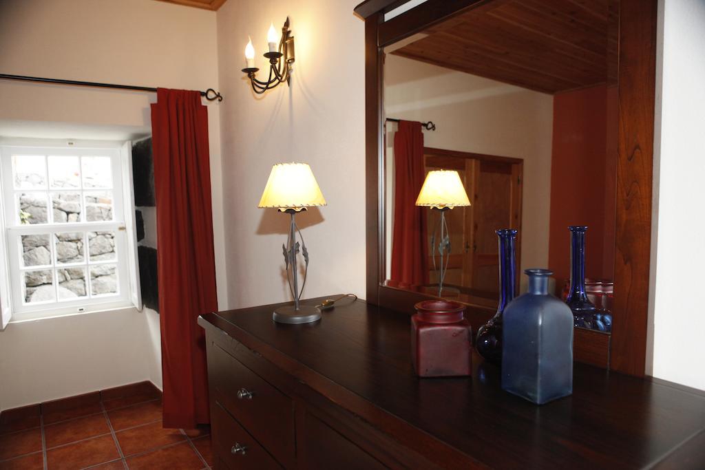 Casa Capelinhos Pensionat Capelo Rum bild